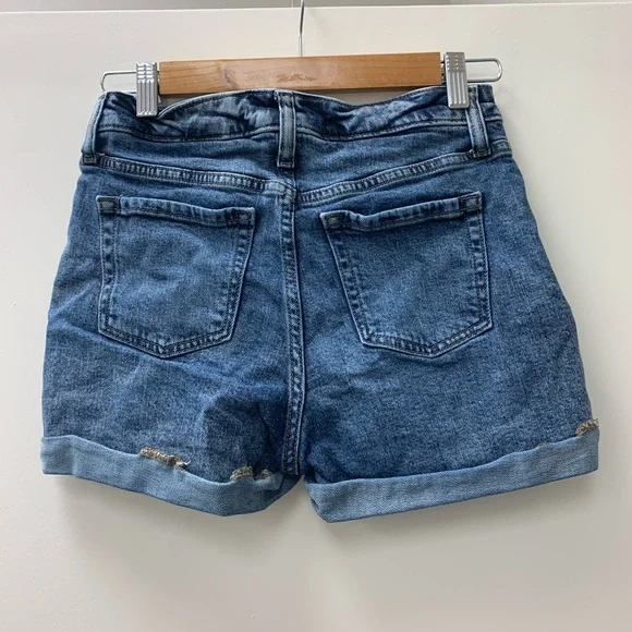 Wild fable size 2 denim shorts - Picture 2 of 3
